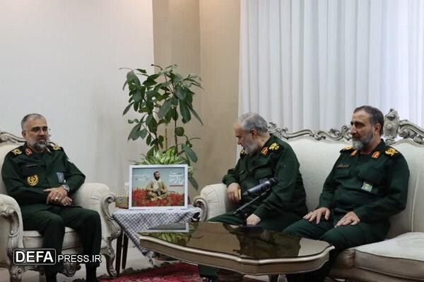 دیدار جانشین فرمانده کل سپاه با خانواده شهیدتازه تفحص‌شده استان گلستان