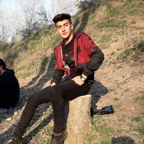 شهادت مبارک داداشم
بیر کونل یارالی یبر اویره غملی
بیر یازی بیر پاییز ایلدی تورپاق
او …