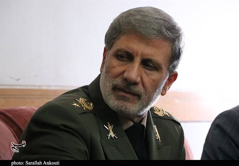 هشدار وزیر دفاع درباره اصابت اشتباه گلوله به خاک ایران