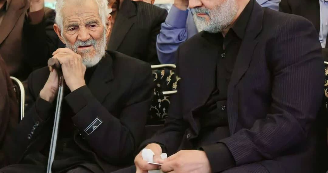 و پدر عزیزشان
هردو قطعا ساکن
شهید سلیمانی: من میدهم پدرم در طول عمر یک گندم حرام وا…