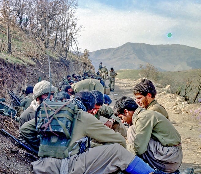 .
نــشانــمان دهـید
نقشــه گــنج
شـهادت را…


 
 
 
 
…