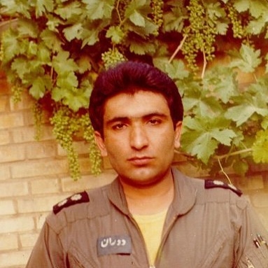 قسمت پنجم
“شهيد عباس_دوران ”
.
اونشب خیلی دیر خوابیدیم برای همین صبح هم خیلی دیر بیدارشدم
…