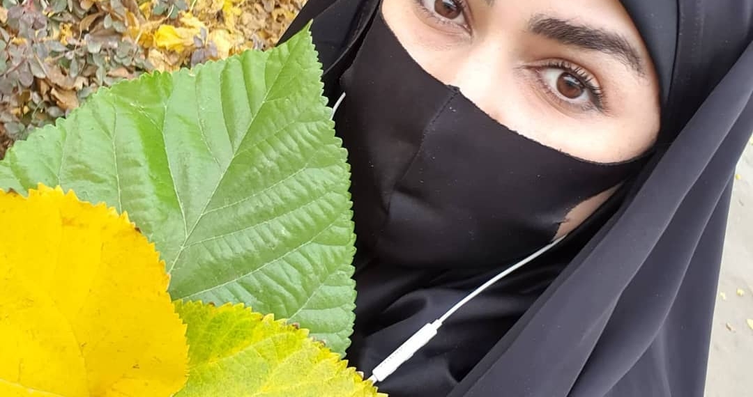 ‏‮ ‬‏‪إن الله
لا يضيّع أجر قلب
نبض بحُبه…

خداوند اجر قلبی را که به [عـشقِ] او می‌تپد ،ض…