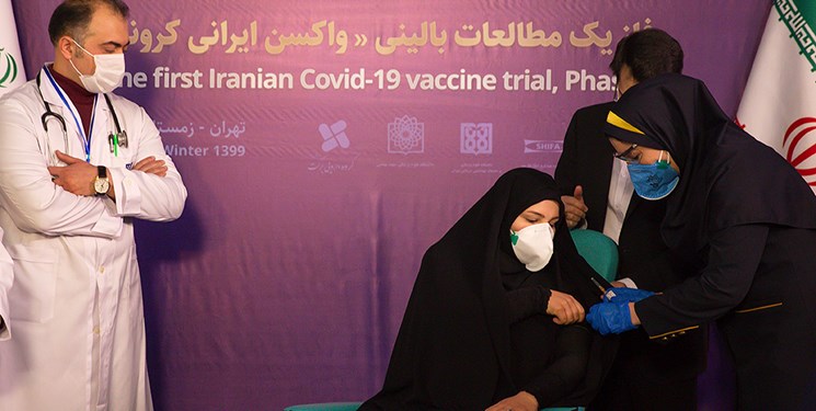 خبرنگار الجزیره: باید به دانشمندان ایرانی که با وجود تحریم‌ها آزمایش واکسن را آغاز کردند احترام گذاشت