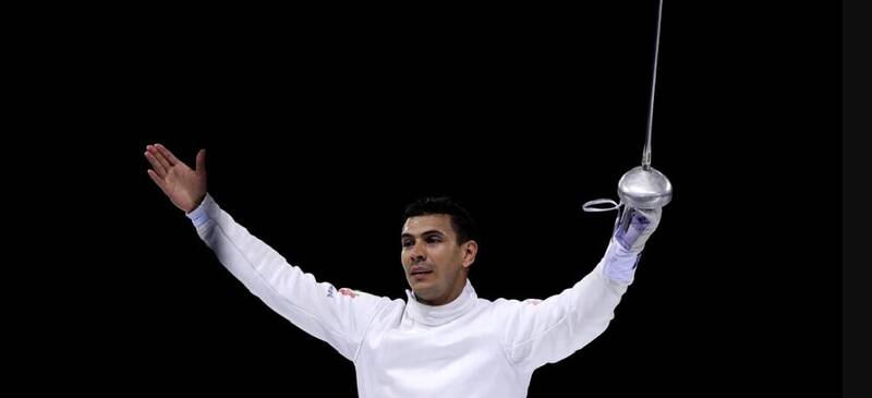 قهرمان المپیک پیک رستوران شد! +عکس