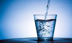 از خواص معجزه‌گر نوشیدن آب با معده خالی چه می‌دانید؟