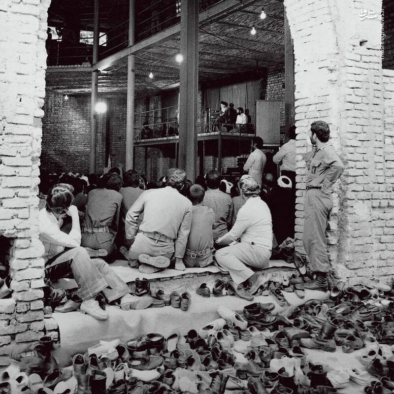 عکسی تاریخی از حسینیه جماران