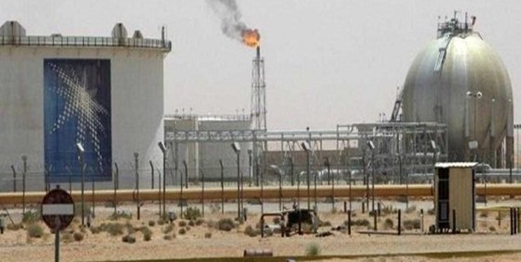 دولت سعودی  از وقوع آتش‌سوزی در پالایشگاه الریاض خبر داد