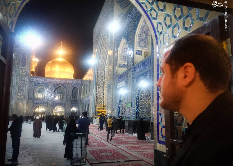 «آقانوید» بعد از شهادت هم زائر حرم رضوی شد