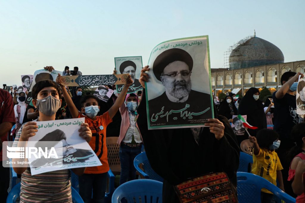 جشن پیروزی حامیان رییس جمهوری منتخب دراصفهان