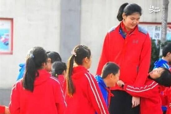 دختر بسکتبالیست چینی ۱۴ ساله با قد اعجاب‌انگیز +عکس