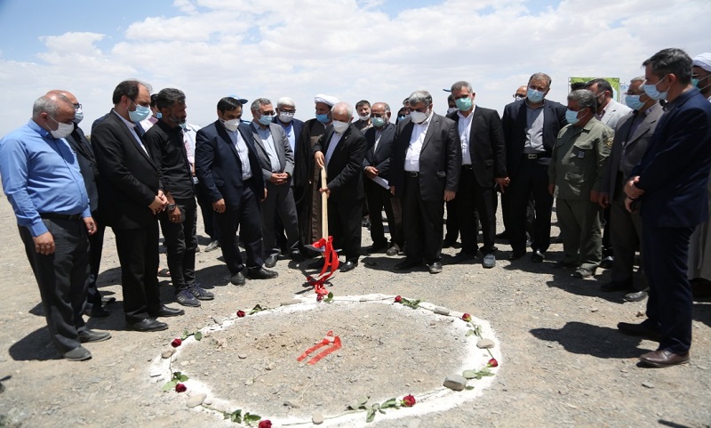 مراسم کلنگ‌زنی ساخت ۷۲۹ واحد مسکونی ایثارگران در مشهد مقدس برگزار شد