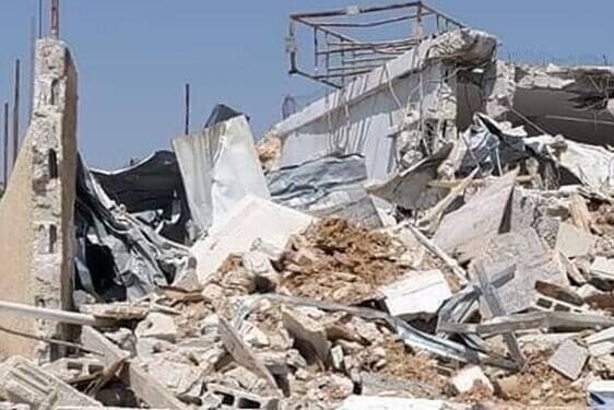 صهیونیست‌ها ۶ فلسطینی‌ را مجبور به تخریب خانه خودشان کردند