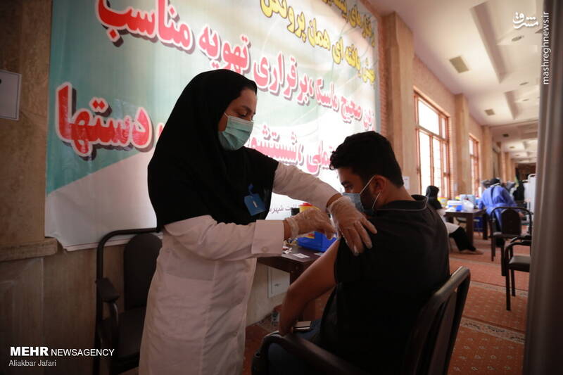 عکس/ واکسیناسیون کرونا در مصلی وحدت گرگان