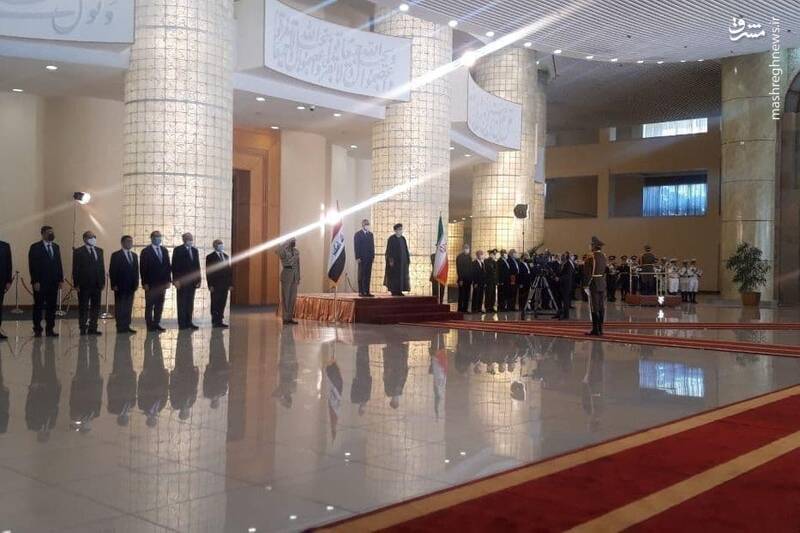 عکس/ استقبال رسمی رئیسی از نخست وزیر عراق