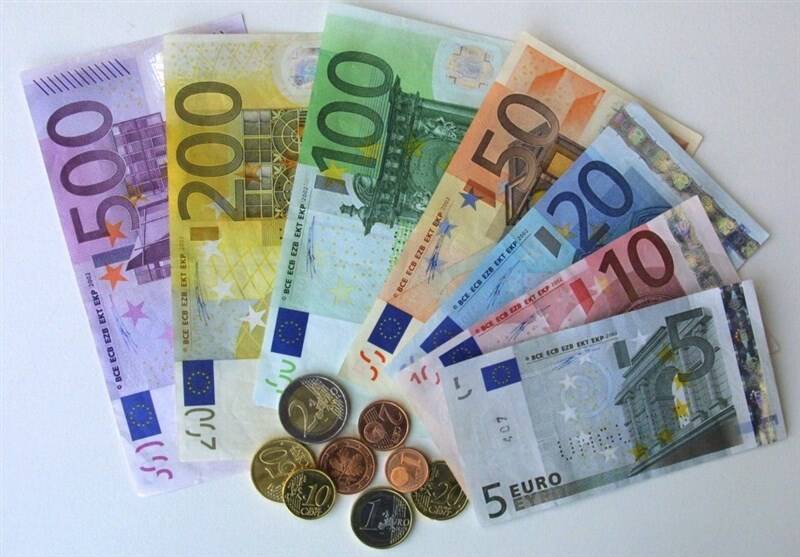 یورو سقوط کرد
