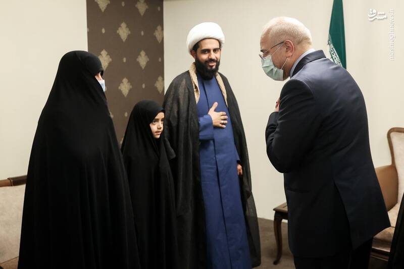 عکس/ دیدار قالیباف با خانواده شهدای حرم رضوی