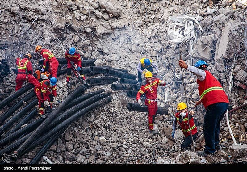 واکنش فرماندار آبادان به کشف ۲ جسد دیگر در متروپل/ منتظر نظر نهایی پزشک قانونی درباره هویت اجساد هستیم