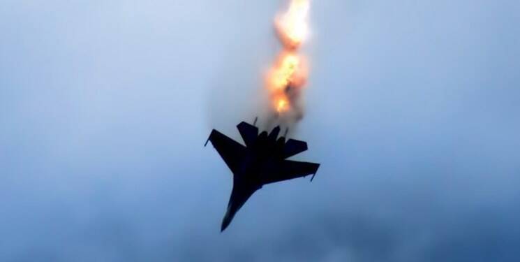 سقوط جنگنده «جی-۷ چنگدو» نیروی هوایی چین +عکس
