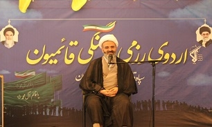 مکتب امام خمینی (ره) قیام لله است