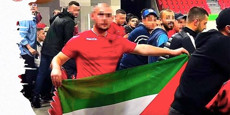 هو کردن سرود رژیم صهیونیستی و اهتزاز پرچم فلسطین +عکس
