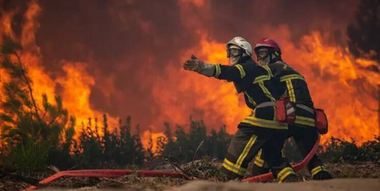 فرانسه، انگلیس، اسپانیا، یونان، ایتالیا و پرتغال در دود و آتش +عکس