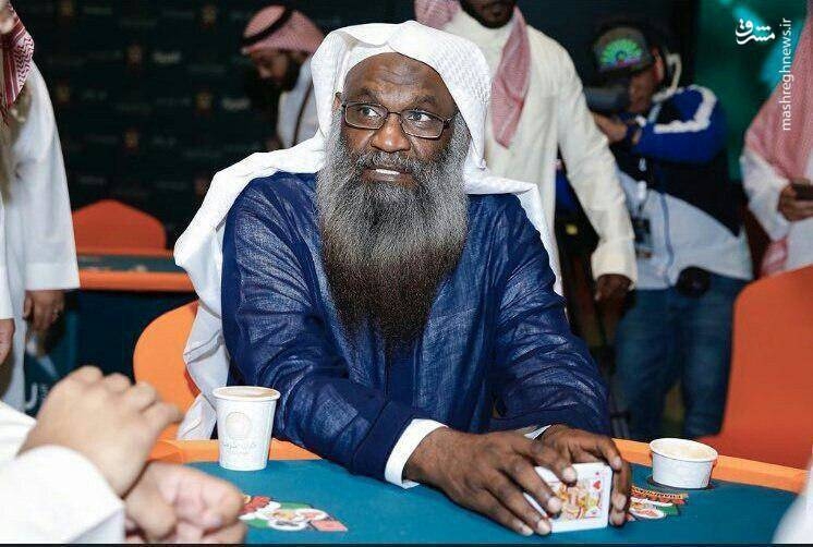 فیلم/ مفتی وهابی پرحاشیه اینبار با تیشرت و موتور!