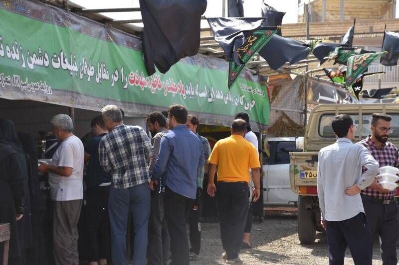 فیلم/ استقبال گسترده اهل سنت کردستان از زائران اربعین