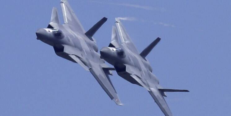 تقابل جت‌های «جی-۲۰» چین با «اف-۳۵» آمریکا برای نخستین بار