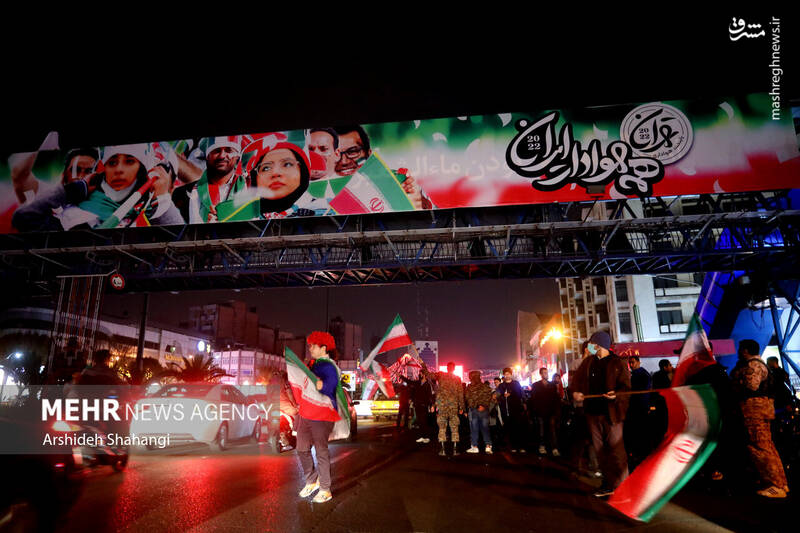 عکس/ شادی مردم تهران پس از برد ایران مقابل ولز