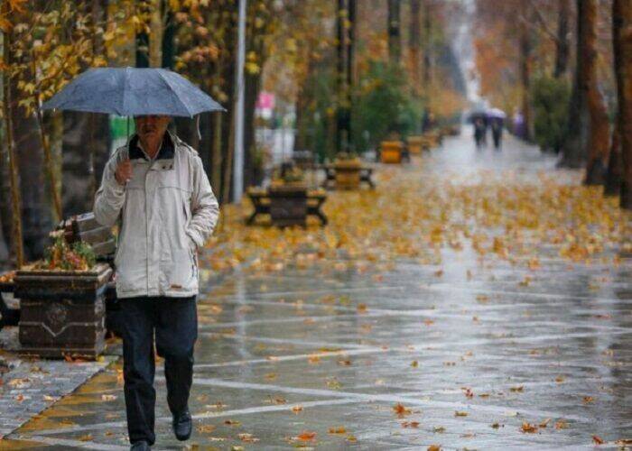 کاهش دمای پایتخت تا ۶ درجه / بارش برف و باران در ارتفاعات تهران