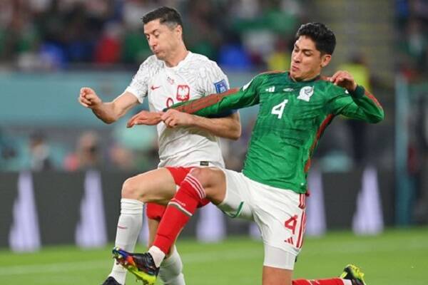 تساوی بدون گل مکزیک و لهستان در بازی سرد و بی روح/ ناکامی لواندوفسکی مقابل دیوار مکزیکی