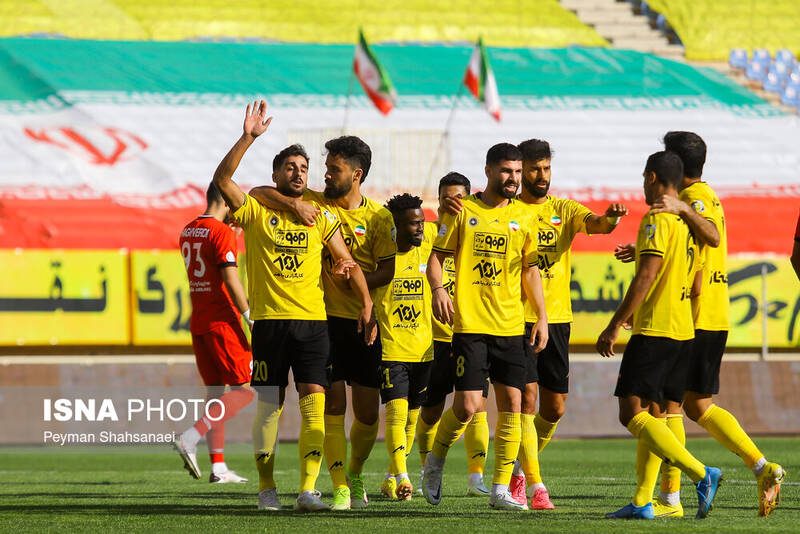 سپاهانی‌ها در انتقال مشکل دارند/ پرسپولیس مریض است