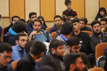 عکس/ سعید جلیلی در جمع دانشجویان دانشگاه صنعتی اصفهان