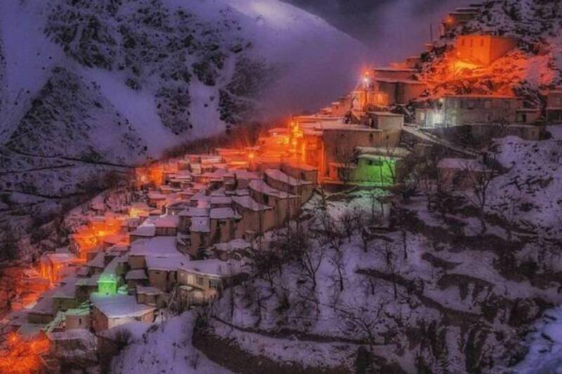 عکس/ زمستان دیدنی در روستای پلکانی