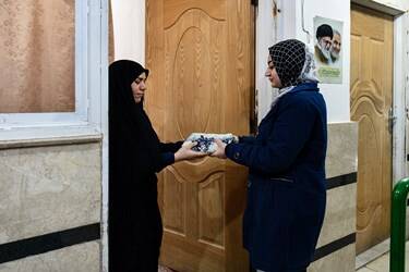 عکس/مادران در خدمت زائران امام زمان(عج)