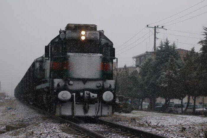 یخبندان، حرکت قطارهای مسافری کرمان به مشهد و برعکس را لغو کرد
