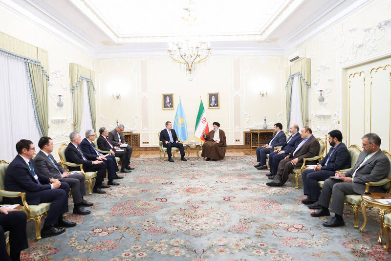 رئیسی:‌ سطح قابل توجه روابط ایران و قزاقستان متناسب با ظرفیت‌های موجود نیست