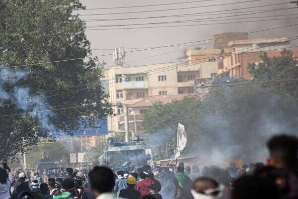 مصر و عربستان پروازها به خارطوم را متوقف کردند