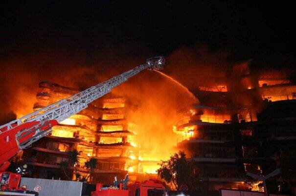 آتش سوزی آپارتمان ابراهیم تاتلیس در ازمیر ترکیه