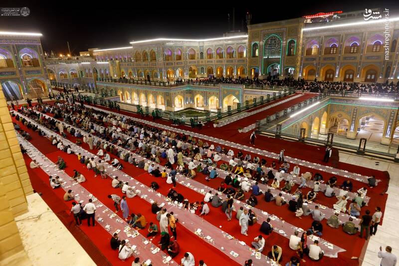 عکس/ ضیافت افطار در صحن حضرت زهرا(س) در نجف