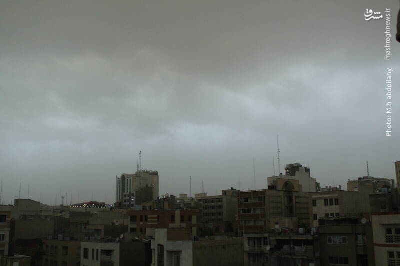 تصاویری از آب و هوای طوفانی تهران