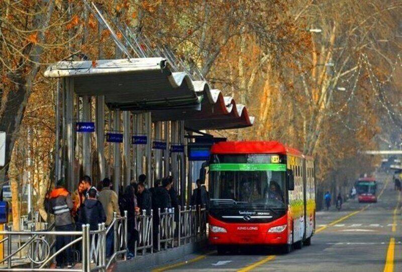 سرگردانی مردم تهران در ایستگاه‌های اتوبوس/ زاکانی از ورود هزار اتوبوس به پایتخت خبر داد