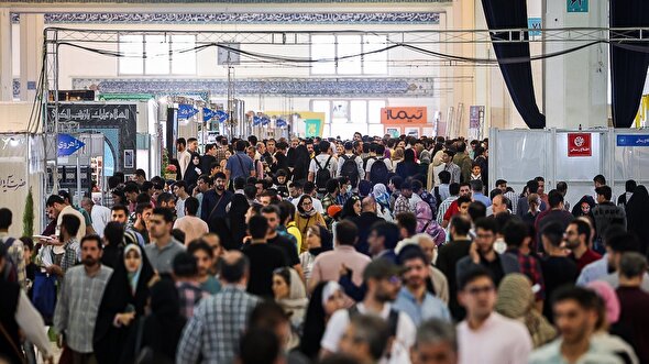 فیلم/ حال و هوای اهالی فرهنگ در نمایشگاه بین المللی کتاب تهران