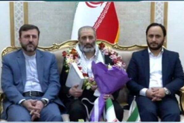 عصبانیت گروهک منافقین از آزادی دیپلمات ایرانی