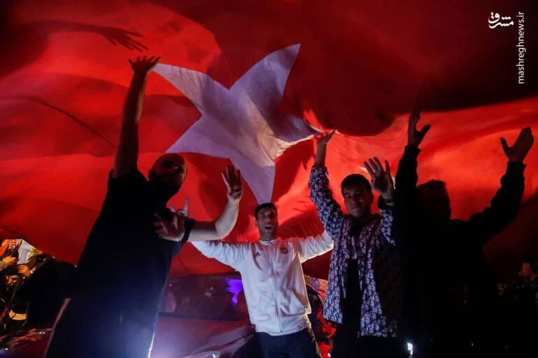 عکس/ جشن پیروزی هواداران اردوغان