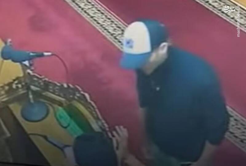 فیلم/ بی‌حرمتی توریست استرالیایی به امام جماعت مسجدی در اندونزی