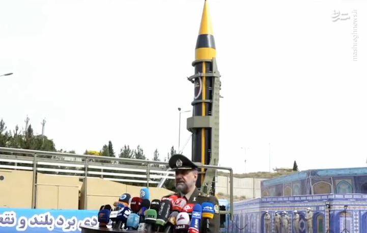 فیلم/ توضیحات وزیر دفاع در مورد موشک خرمشهر۴