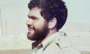 متولد مجنون