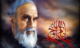 امام خمینی(ره) بزرگترین شخصیت تحول آفرین قرن بیستم